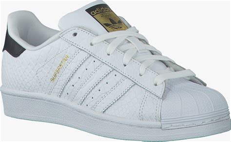 Zorgen dat witte Adidas Superstars schoon blijven 